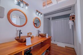 Aruna Resort & Villas