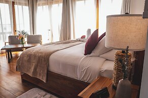 Aruna Resort & Villas