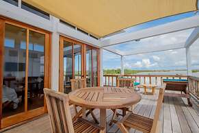 Aruna Resort & Villas