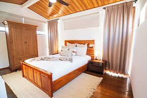 Aruna Resort & Villas