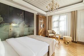 Magnificent Historic Mansion in Beylerbeyi