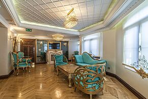 Magnificent Historic Mansion in Beylerbeyi