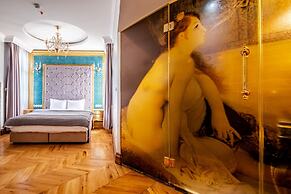 Magnificent Historic Mansion in Beylerbeyi