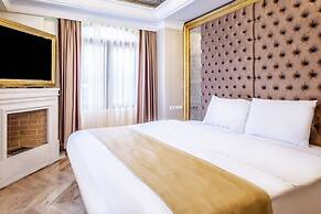 Magnificent Historic Mansion in Beylerbeyi