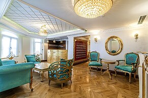 Magnificent Historic Mansion in Beylerbeyi