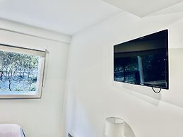 Whispering Gums Lorne Ocean Views Pet Friendly EV Charger