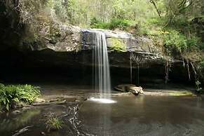 Whispering Gums Lorne Ocean Views Pet Friendly EV Charger