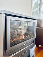 Whispering Gums Lorne Ocean Views Pet Friendly EV Charger