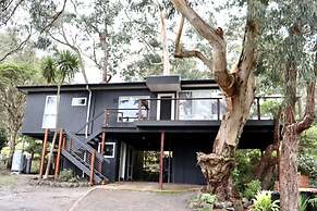 Whispering Gums Lorne Ocean Views Pet Friendly EV Charger