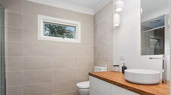 Whispering Gums Lorne Ocean Views Pet Friendly EV Charger