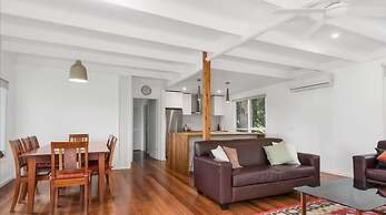 Whispering Gums Lorne Ocean Views Pet Friendly EV Charger