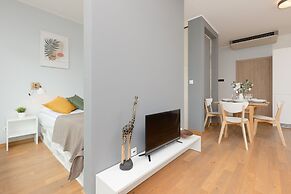 Kolejowa Studio Warsaw by Renters