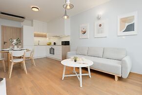 Kolejowa Studio Warsaw by Renters