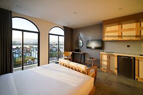 Shi House by Haviland