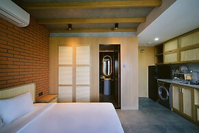 Shi House by Haviland