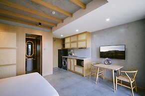 Shi House by Haviland