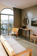 Shi House by Haviland