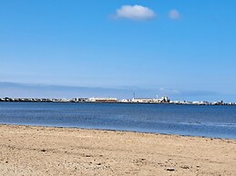 Charming 1-bed Apartment in Troon