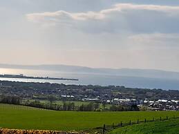 Charming 1-bed Apartment in Troon