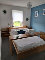 Charming 1-bed Apartment in Troon