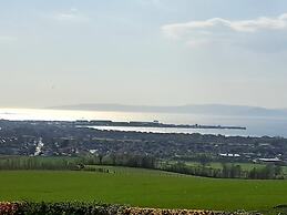 Charming 1-bed Apartment in Troon