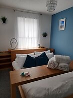 Charming 1-bed Apartment in Troon