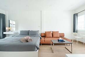 Charming Studio Suite - Private Washer