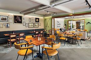 AM Hotel Kollection, Meerut