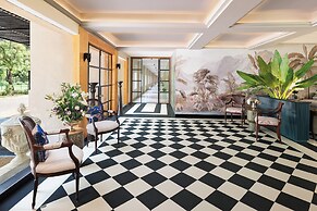 AM Hotel Kollection, Meerut