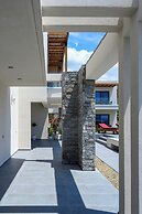 Amyntas Seafront Hotel