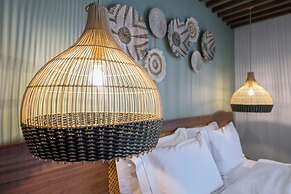 Amyntas Seafront Hotel