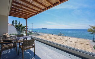 Amyntas Seafront Hotel