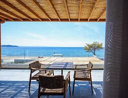 Amyntas Seafront Hotel