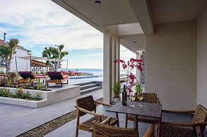 Amyntas Seafront Hotel