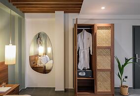 Amyntas Seafront Hotel