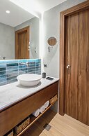 Amyntas Seafront Hotel