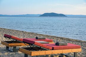 Amyntas Seafront Hotel