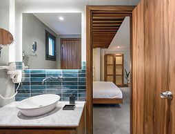 Amyntas Seafront Hotel