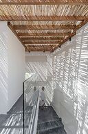 Amyntas Seafront Hotel