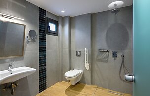 Amyntas Seafront Hotel