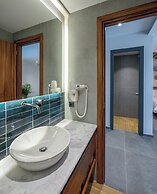 Amyntas Seafront Hotel