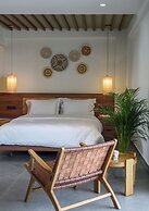 Amyntas Seafront Hotel