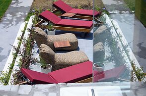 Amyntas Seafront Hotel