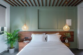 Amyntas Seafront Hotel