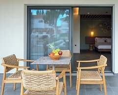 Amyntas Seafront Hotel