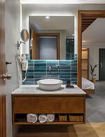 Amyntas Seafront Hotel