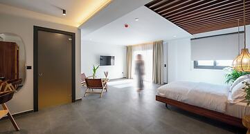 Amyntas Seafront Hotel