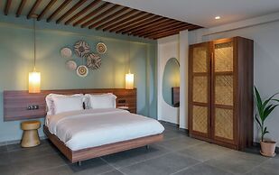 Amyntas Seafront Hotel