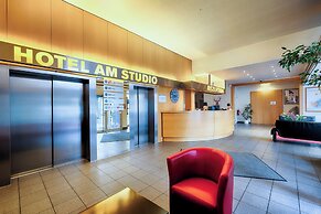 enjoy Hotel am Studio