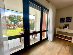 Beachside Villa With Private Garden